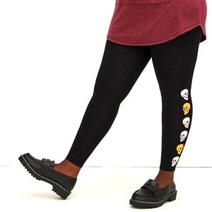 ❤️NWT TORRID PREMIUM WHITE & GOLD SKULL LEGGINGS, PLUS SIZE - HALLOWEEN